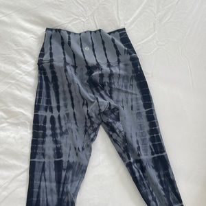 Wunder under lululemon pants